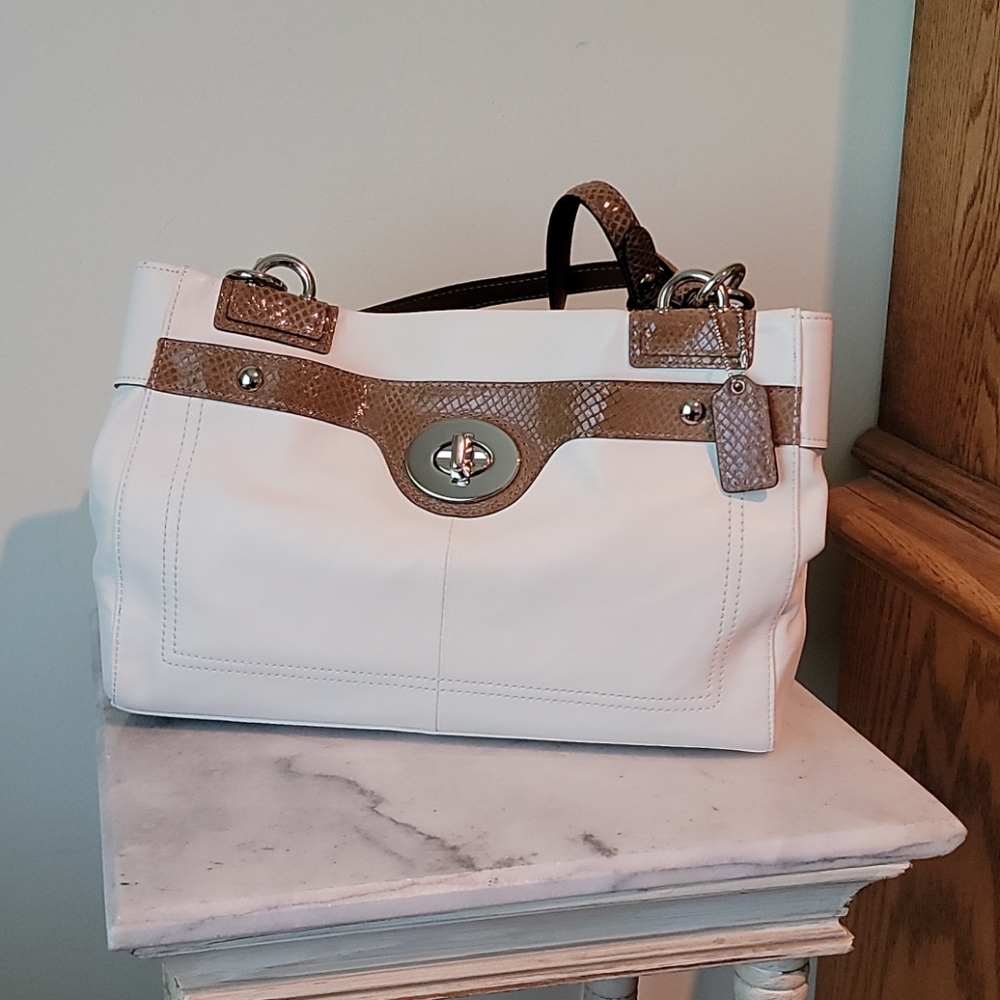 Coach Penelope carry all